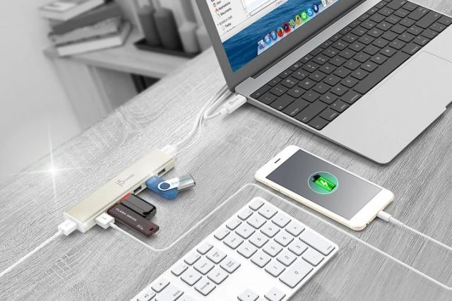 USB 3.0 7-port hub j5Create JCH377, 1:7, White 