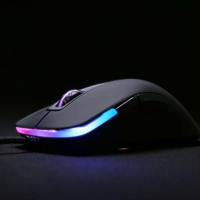 Геймърска мишка Xtrfy M1 RGB 