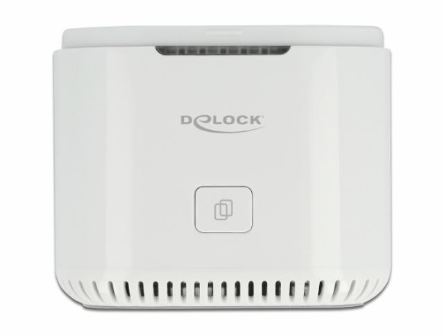 Delock M.2 Docking Station for 2 x M.2 NVMe PCIe SSD with Clone function 