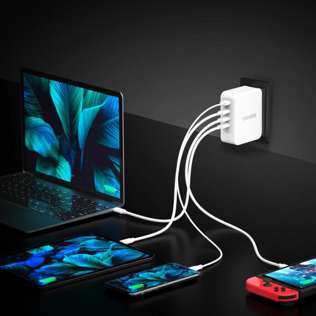 j5create 130W GaN USB-C 4-Port Charger 