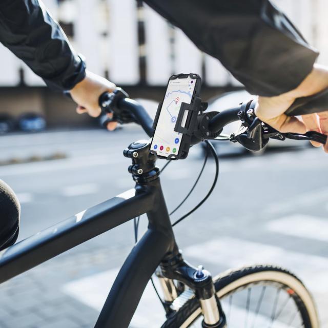 Hama "Strong" Bicycle Mobile Phone Holder, 360-degree Rotation, Univers. for Sma 