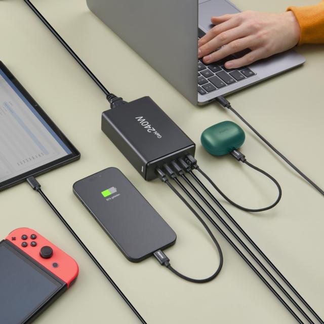 HAMA Зарядна станция 240 W, GaN, Fast Charger, 4 x USB-C, 1 x USB-A, PD 