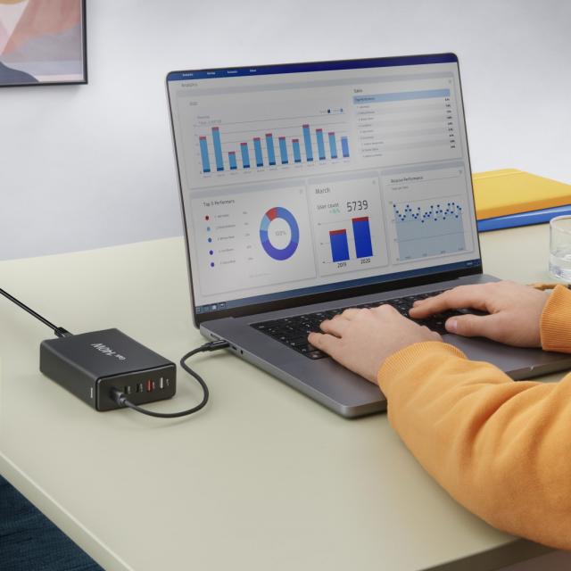 HAMA Зарядна станция 140 W, GaN, Fast Charger, 3 x USB-C, 2 x USB-A, PD 