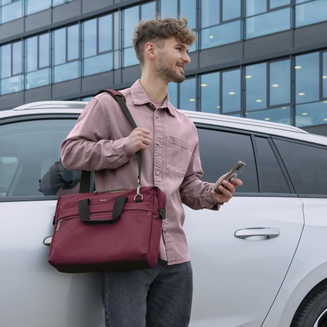 Hama “Ultimate” Laptop Bag, 34 - 36 cm (13.3” - 14.1”, red 