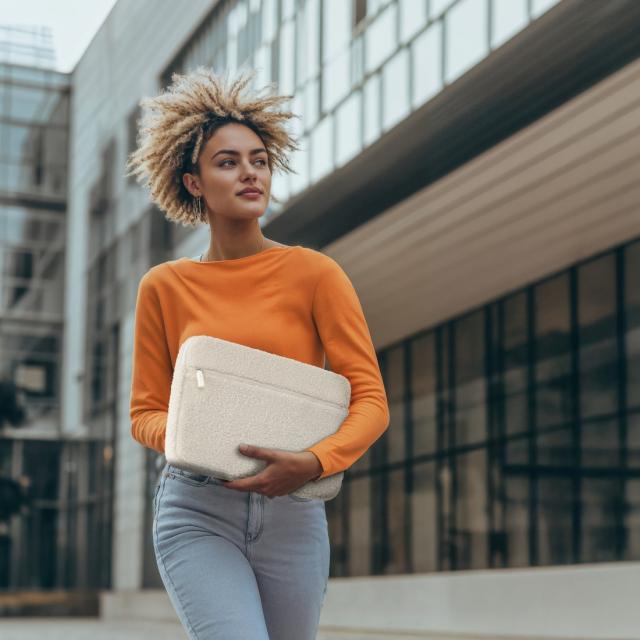 HAMA Калъф за лаптоп „Cozy“, 36 - 40 см (14,1” - 15,6”), бежов 