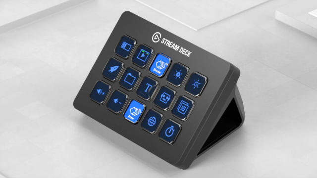 Elgato Stream Deck MK.2 - 15 Customizable LCD Keys 