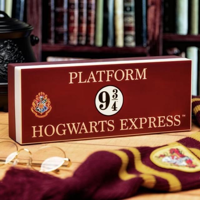 Статуетка Paladone Harry Potter - Hogwarts Express Logo Light 