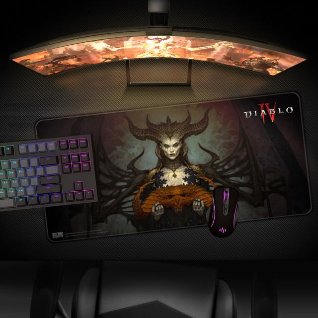 Геймърски пад Diablo IV - Lilith, XL 