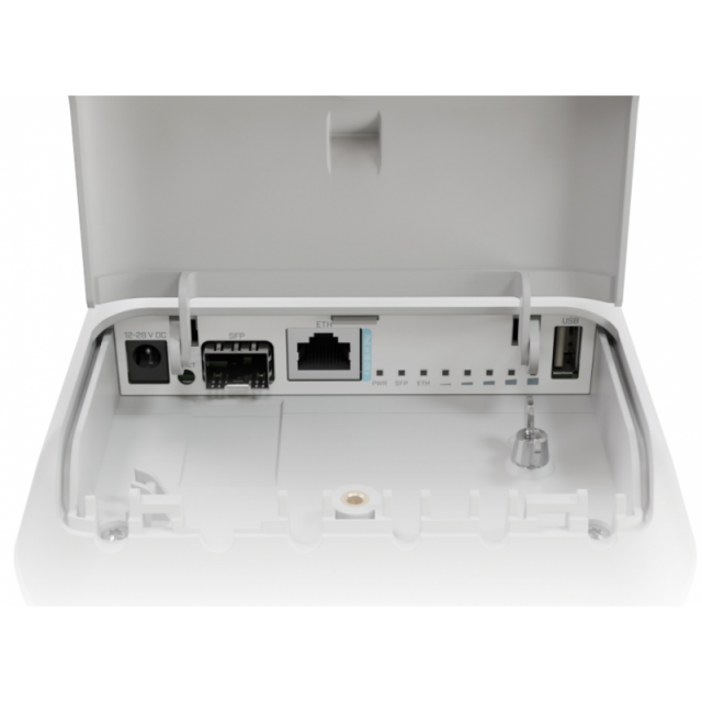 Секторна антена MIKROTIK mANTBox ax 15s, L22UGS-5HaxD2HaxD-15S, 2.4/5GHz 