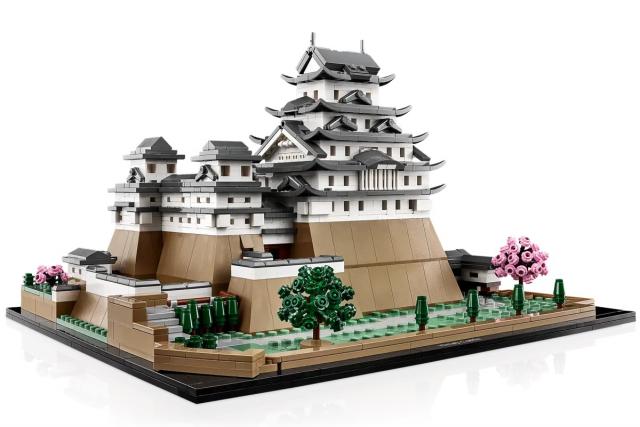 LEGO Architecture - Himeji Castle - 21060 