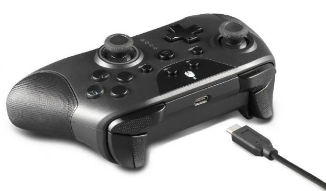 Wireless Gamepad Spartan Gear Mora 3 for PC and Switch - Black 