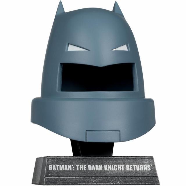 DC Direct Armored Batman (The Dark Knight Returns) Cowl Replica 1:3 Scale McFarlane Figure 