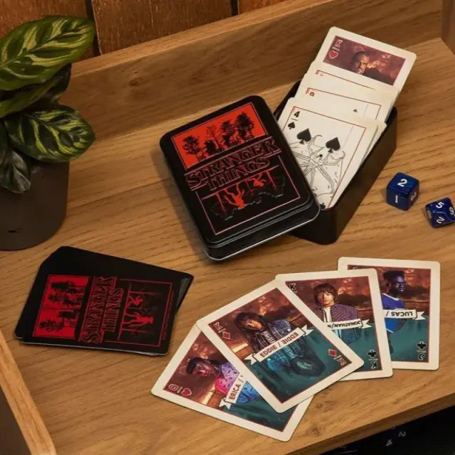 Playing cards Paladone: Stranger Things 5 