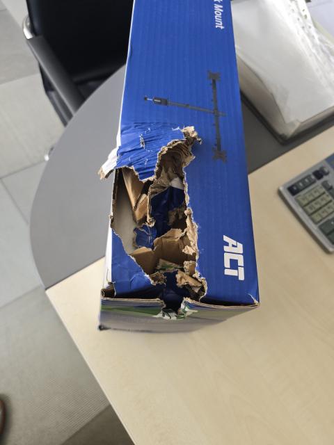 Стойка за 2 мониторa ACT AC8302, за бюро, Регулируема, 32", 2x8 кг, Черна - нарушена опаковка 
